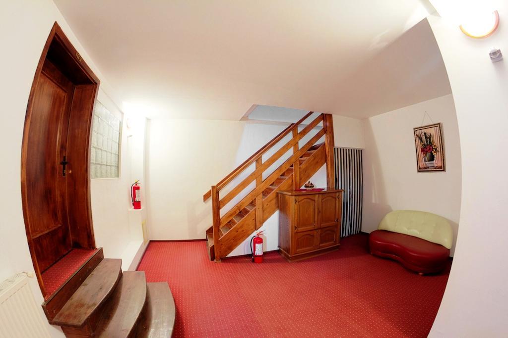 Pensiunea Cocosul Rosu Sibiu Room photo